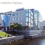 아파트 Komfortabel Pa Sagene